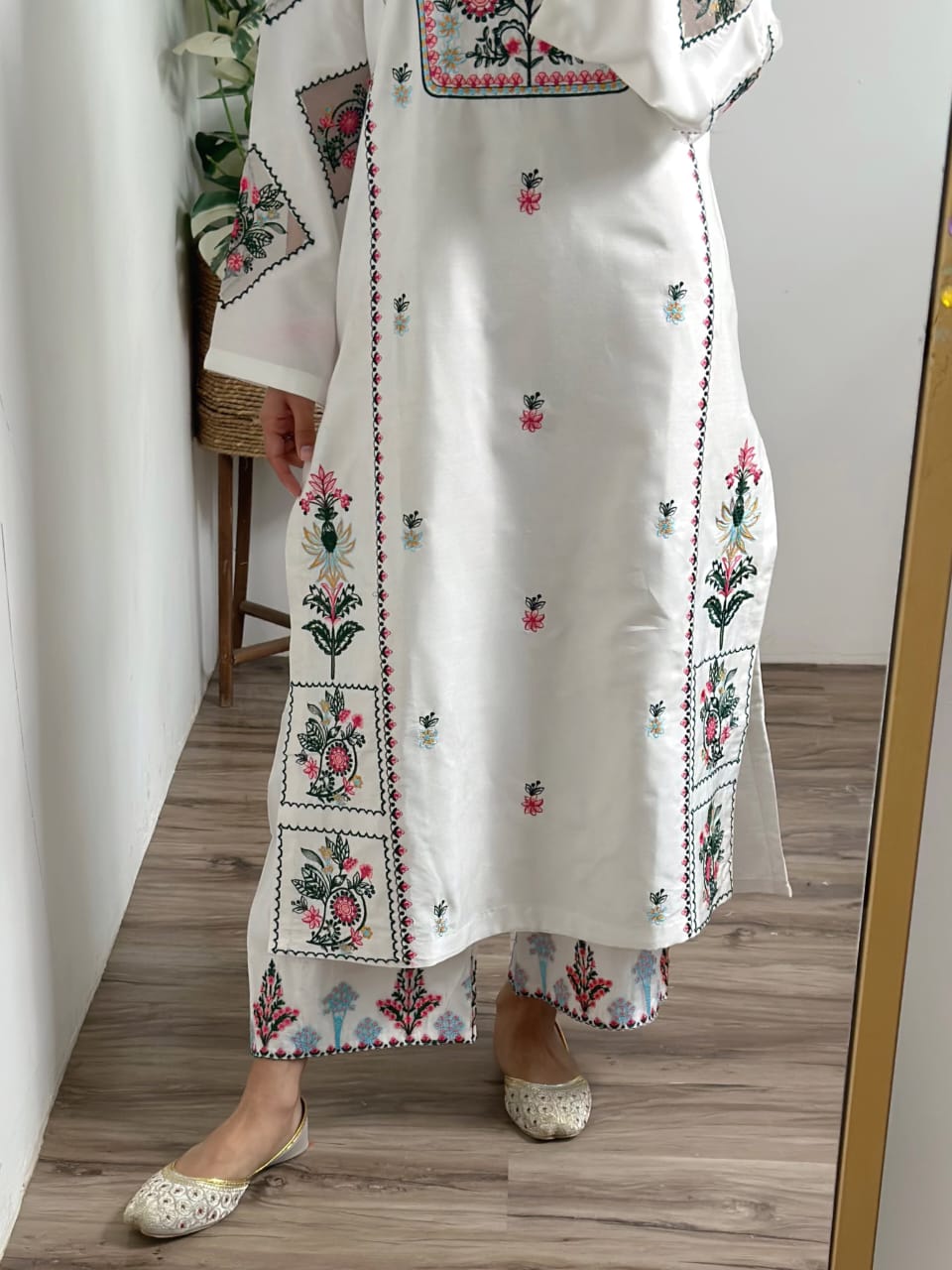 PURE LAWN EID ARRIVAL S U M M E R C O L L E C T I ON