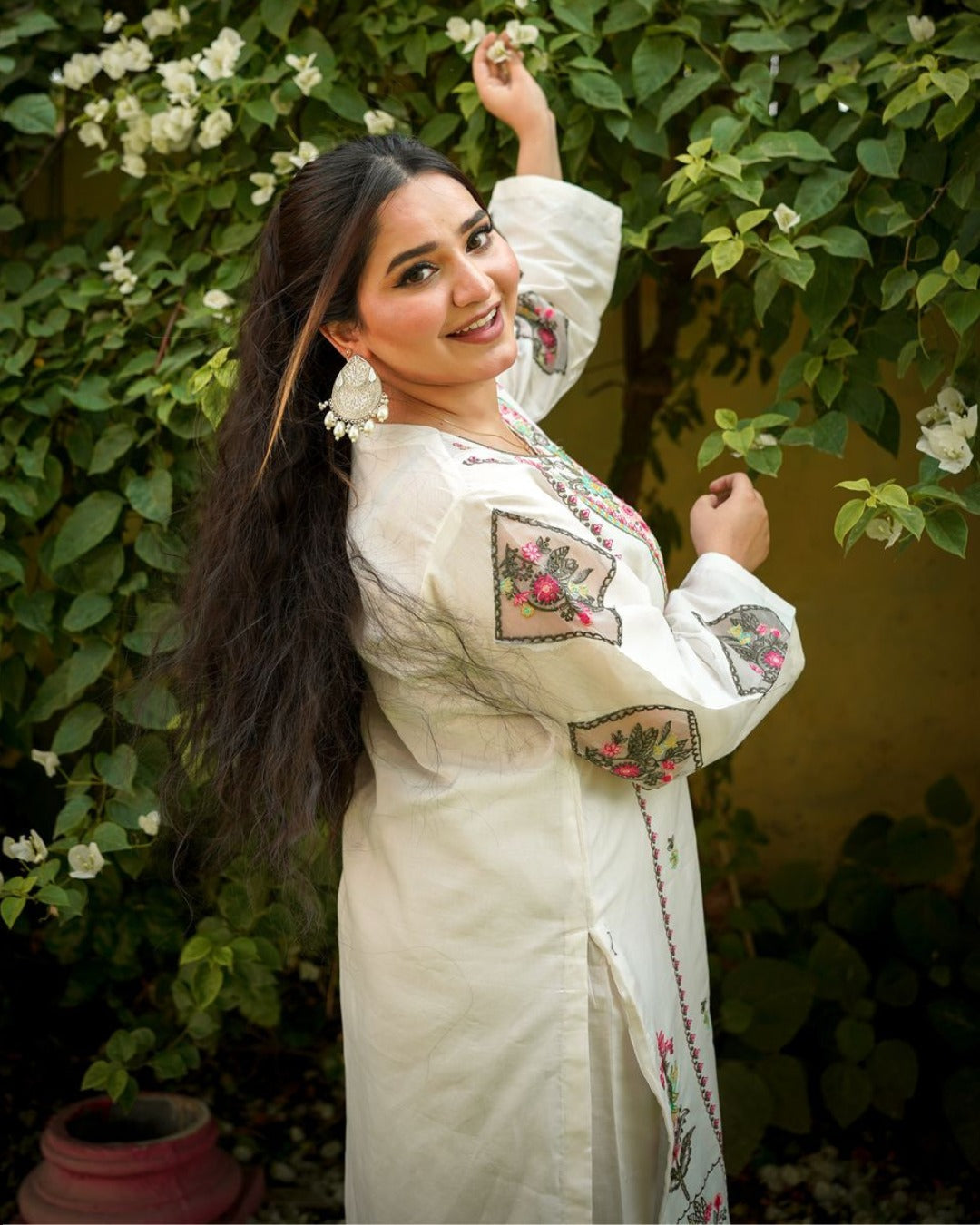 PURE LAWN EID ARRIVAL S U M M E R C O L L E C T I ON