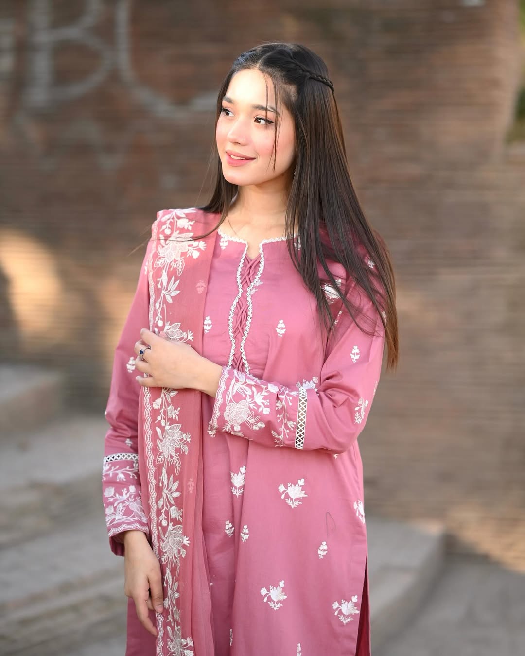NAZNEEN EMBROIDERY 3PC SUMMER COLLECTION