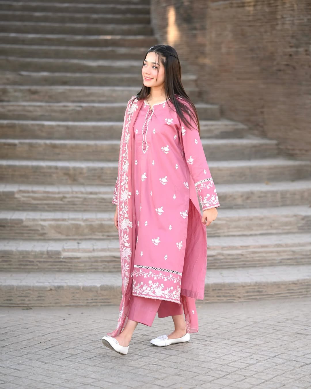 NAZNEEN EMBROIDERY 3PC SUMMER COLLECTION