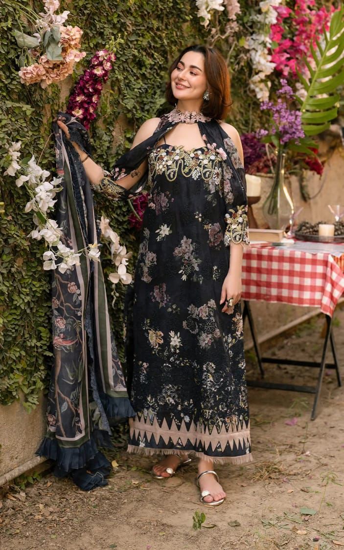 Maria b LAWN 3PC SUIT