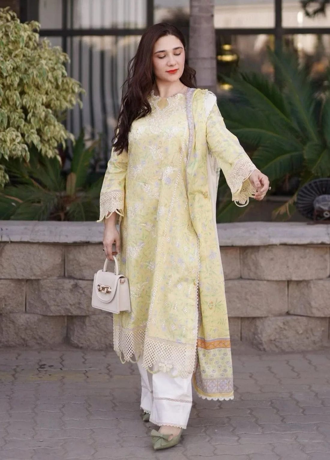 BRAND:BAROQUE lawn chikankari printed embriodered patch work unstitced 3pc