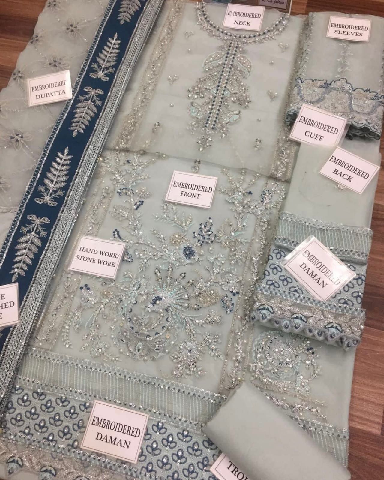 Brand :AFROZEH BRIDAL COLLECTION 3PC