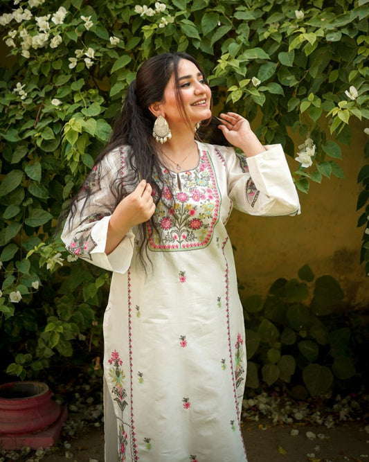 PURE LAWN EID ARRIVAL S U M M E R  C O L L E C T I ON