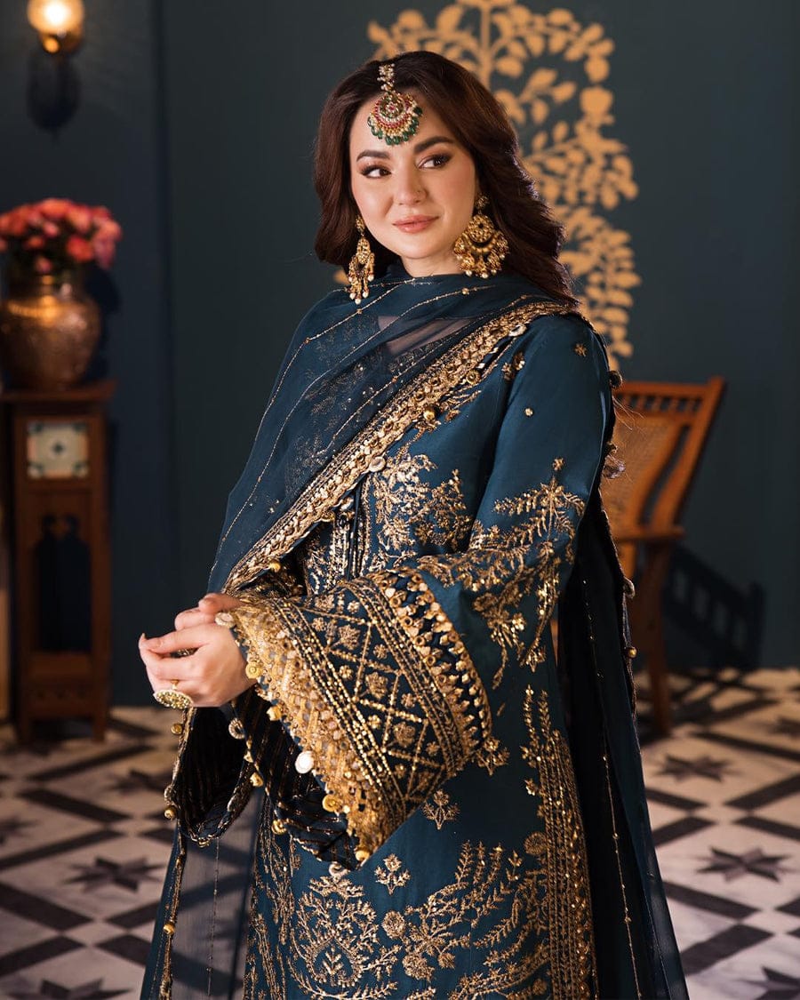 ASIM JOFA Exclusive!   Haniya Amir Stuns in Our Latest Masterpiece!