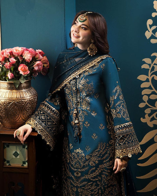 ASIM JOFA Exclusive!   Haniya Amir Stuns in Our Latest Masterpiece!